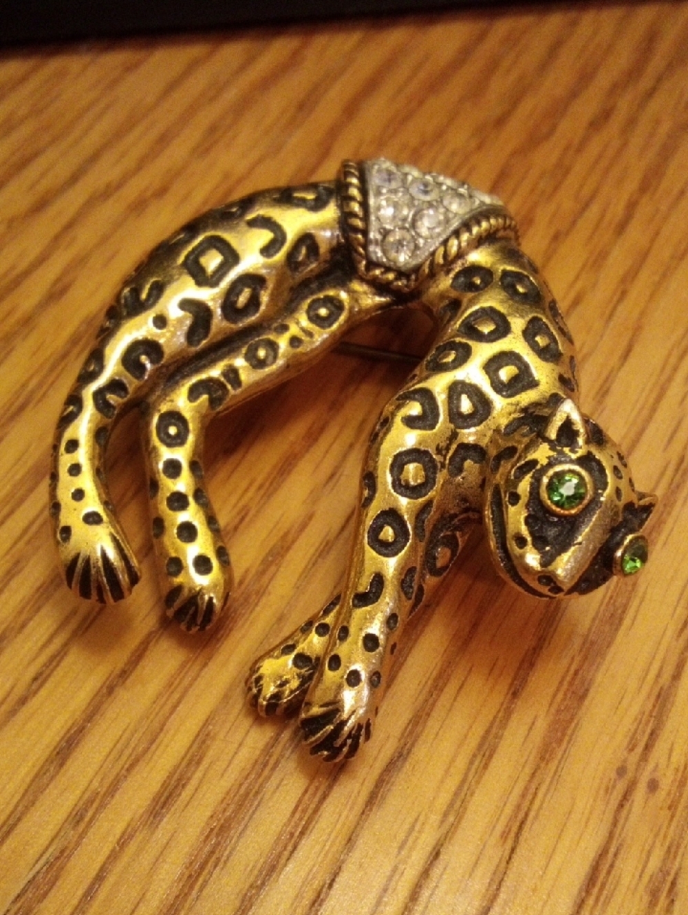 Gold Leopard-Pattern Reptile Brooch with Green Crystal Eyes